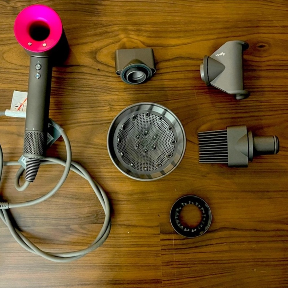 Dyson Supersonic hair dryer - Picture 4 of 4